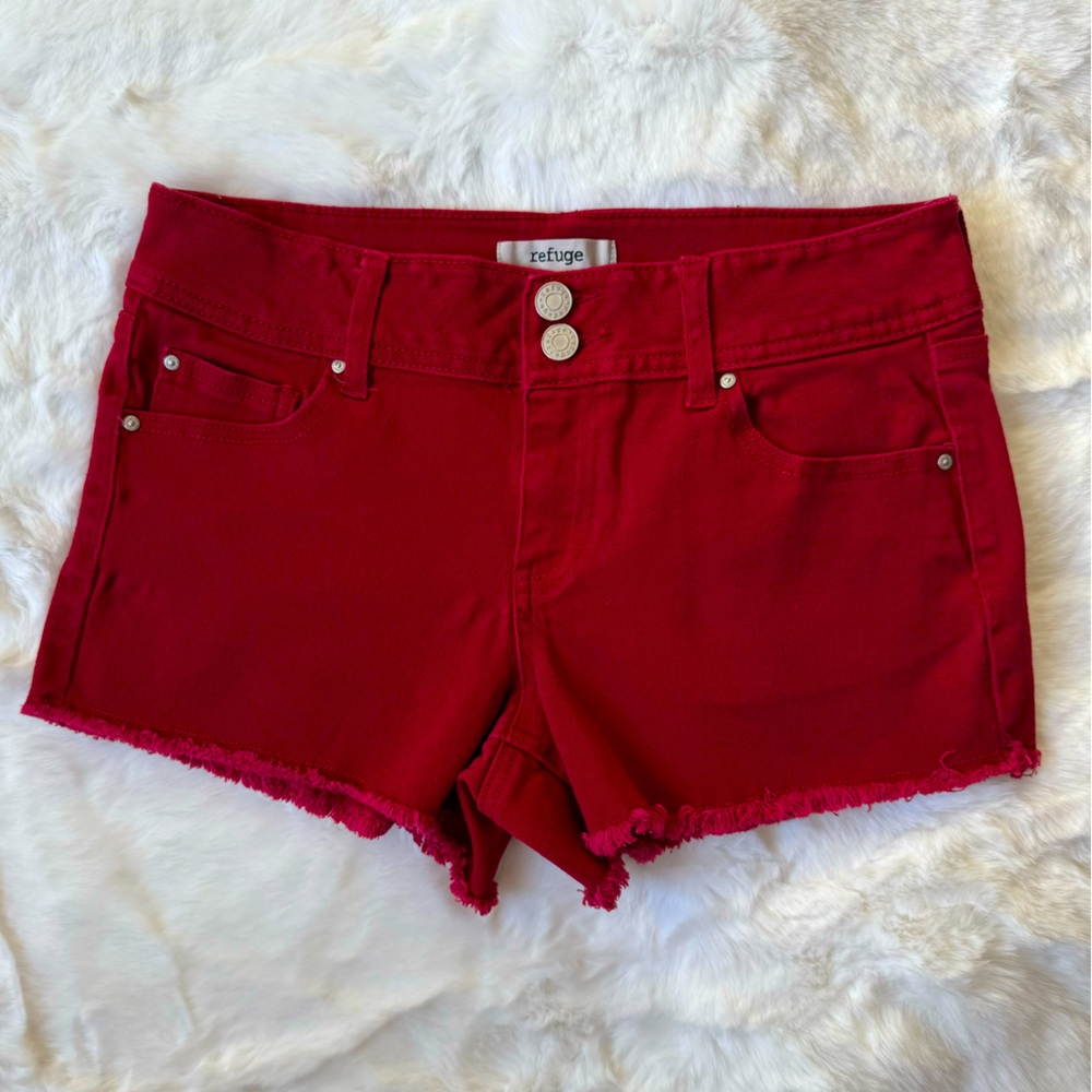 Refuge cutoff shorts